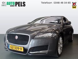 Grijs Gebruikt 2015 Jaguar XF Portfolio Sedan | € 15.900