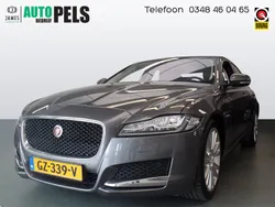 Grijs Gebruikt 2015 Jaguar XF Portfolio Sedan | € 17.900