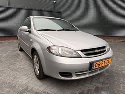 Grijs Gebruikt 2004 Chevrolet Lacetti Hatchback | € 1.499 (Iets duurder)