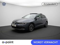 Grijs Gebruikt 2022 VW Golf VIII Style Hatchback | € 28.949 (Eerlijke prijs)