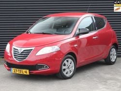 Rood Gebruikt 2012 Lancia Ypsilon Platinum Hatchback | € 3.945 (Eerlijke prijs)
