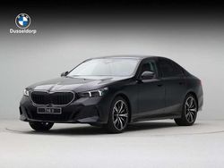 Zwart Nieuw 2025 BMW 520 Comfort Edition Sedan | € 101.704