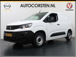 Wit Gebruikt 2022 Peugeot Partner Premium Van | € 8.895 (Goede deal)