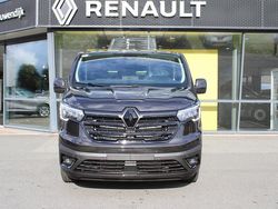 Noir (zwart mica) Gebruikt 2023 Renault Trafic Luxe Van | € 30.145 (Eerlijke prijs)
