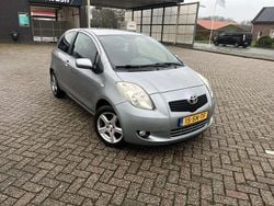 Grijs Gebruikt 2006 Toyota Yaris Verso Luna MPV | € 3.199 (Iets duurder)