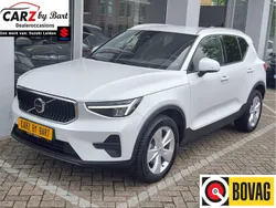 Wit Gebruikt 2024 Volvo XC40 Core SUV | € 40.945 (Eerlijke prijs)