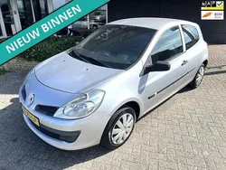 Grijs Gebruikt 2007 Renault Clio II Business Hatchback | € 1.425 (Eerlijke prijs)