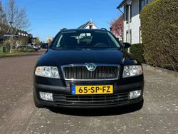 Zwart Gebruikt 2006 Skoda Octavia Ambiente Stationwagen | € 3.000 (Goede deal)