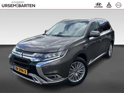 Bruin Gebruikt 2019 Mitsubishi Outlander Intense SUV | € 21.930 (Eerlijke prijs)