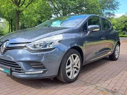 Grijs Gebruikt 2019 Renault Clio IV Zen Hatchback | € 9.349 (Goede deal)