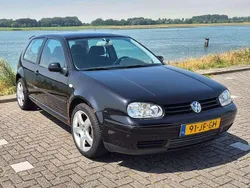 Zwart Gebruikt 2002 VW Golf IV Highline Hatchback | € 1.100 (Goede deal)
