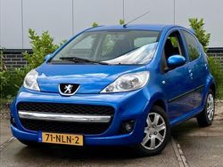 Blauw, metallic lak Gebruikt 2010 Peugeot 107 Hatchback | € 2.950 (Eerlijke prijs)