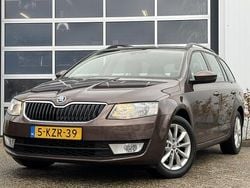 Bruin Gebruikt 2013 Skoda Octavia Business Line Stationwagen | € 6.950 (Goede deal)