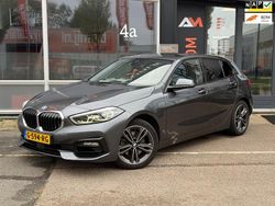 Grijs Gebruikt 2019 BMW 118 Executive Hatchback | € 17.950 (Eerlijke prijs)