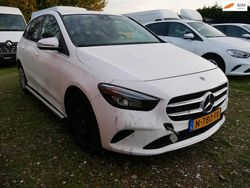 Wit Gebruikt 2021 Mercedes 200 MPV | € 5.599