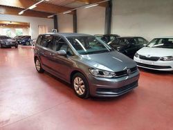 Grijs Gebruikt 2016 VW Touran MPV | € 16.990 (Iets duurder)