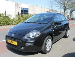 Zwart Gebruikt 2017 Fiat Punto Lounge Hatchback | € 8.850 (Iets duurder)