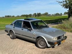 Grijs Gebruikt 1982 Alfa Romeo Alfetta Sedan | € 15.950