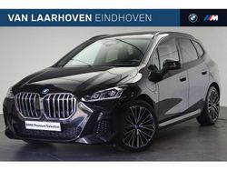 Saphirschwarz (donker zwart metallic) Gebruikt 2024 BMW 225 Active Tourer Comfort Edition MPV | € 44.450 (Iets duurder)