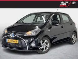 Zwart Gebruikt 2016 Toyota Yaris Trend Hatchback | € 15.950 (Iets duurder)