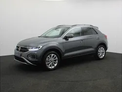 Pyrit silver metallic Nieuw 2025 VW T-Roc Edition SUV | € 39.750 (Super prijs)