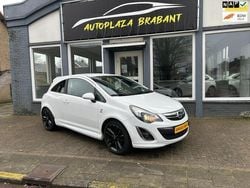 Wit Gebruikt 2012 Opel Corsa Hatchback | € 6.999 (Duur)