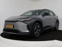 Grijs Gebruikt 2025 Toyota bZ4X Active SUV | € 38.445 (Super prijs)