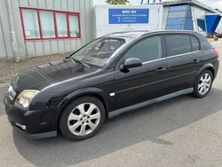 Zwart Gebruikt 2004 Opel Signum Elegance Stationwagen | € 700