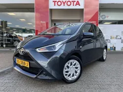 Grijs Gebruikt 2019 Toyota Aygo X-play Hatchback | € 9.235 (Eerlijke prijs)