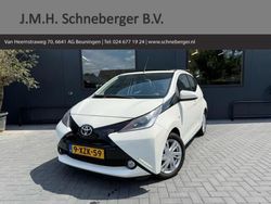 Wit Gebruikt 2014 Toyota Aygo X-wave Hatchback | € 8.750 (Duur)
