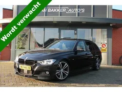 Zwart, metallic lak Gebruikt 2017 BMW 330 Performance Stationwagen | € 21.900 (Iets duurder)