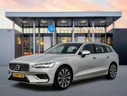 Grijs Gebruikt 2023 Volvo V60 Plus Stationwagen | € 42.900 (Eerlijke prijs)