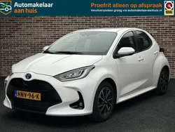 Wit Gebruikt 2022 Toyota Yaris Hybrid Hatchback | € 19.900 (Super prijs)
