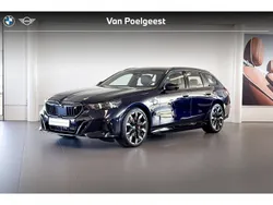 M carbonschwarz metallic (zwart metallic) Gebruikt 2025 BMW i5 Comfort Edition Sedan | € 74.900