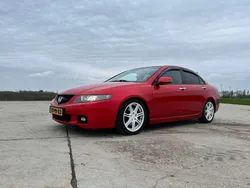 Rood Gebruikt 2004 Honda Accord Executive Sedan | € 7.250 (Eerlijke prijs)