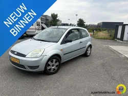 Groen, metallic lak Gebruikt 2003 Ford Fiesta Hatchback | € 950 (Duur)