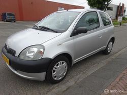 Grijs Gebruikt 2001 Toyota Yaris Terra Hatchback | € 1.650 (Eerlijke prijs)