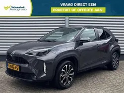 Grijs, metallic lak Gebruikt 2023 Toyota Yaris Cross SUV | € 26.940 (Eerlijke prijs)