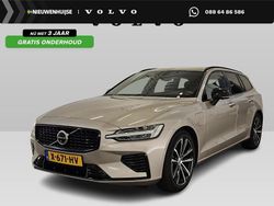 Grijs Gebruikt 2023 Volvo V60 Plus Stationwagen | € 40.694 (Duur)
