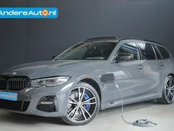 Grijs Gebruikt 2022 BMW 330 Executive Stationwagen | € 41.995 (Eerlijke prijs)