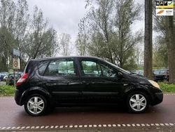 Zwart Gebruikt 2006 Renault Scénic II Dynamique MPV | € 1.399 (Goede deal)