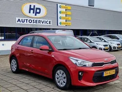 Rood Gebruikt 2018 Kia Rio Hatchback | € 13.500 (Eerlijke prijs)
