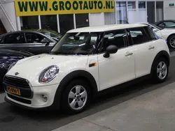 Wit Gebruikt 2017 Mini ONE Business Hatchback | € 8.944 (Super prijs)