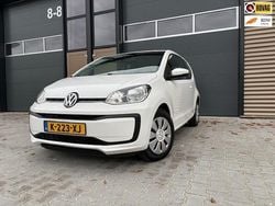 Wit Gebruikt 2017 VW up! Hatchback | € 6.499 (Eerlijke prijs)