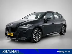 Zwart Gebruikt 2022 BMW 220 Stationwagen | € 29.945 (Goede deal)