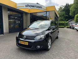 Zwart, metallic lak Gebruikt 2012 VW Golf Plus Highline MPV | € 7.995 (Eerlijke prijs)