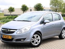 Grijs Gebruikt 2009 Opel Corsa Enjoy Hatchback | € 3.950 (Eerlijke prijs)