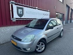 Grijs Gebruikt 2005 Ford Fiesta Futura Hatchback | € 1.450 (Eerlijke prijs)