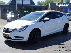 Wit Gebruikt 2018 Opel Astra Executive Hatchback | € 15.450 (Iets duurder)