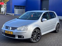 Grijs Gebruikt 2006 VW Golf V Trendline Hatchback | € 2.695 (Eerlijke prijs)